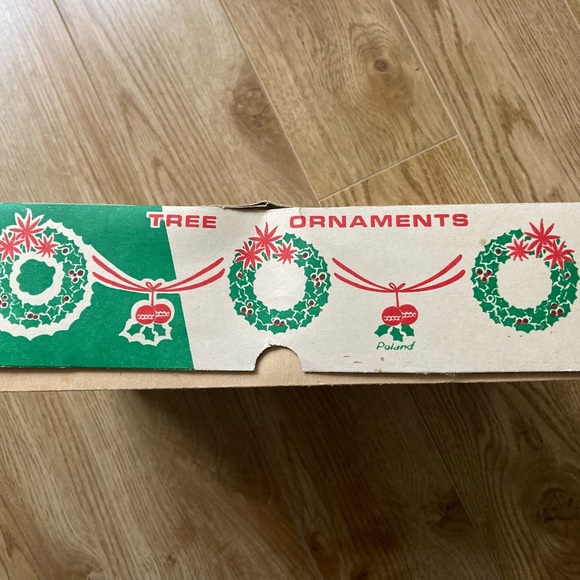 VINTAGE (1960s) Beautiful Glass Christmas Ornament in Original Box. Set of 12 - Picture 6 of 7